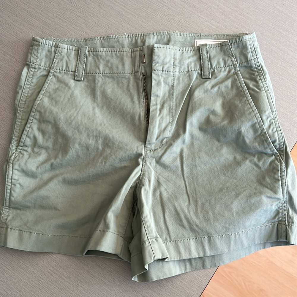 khaki shorts